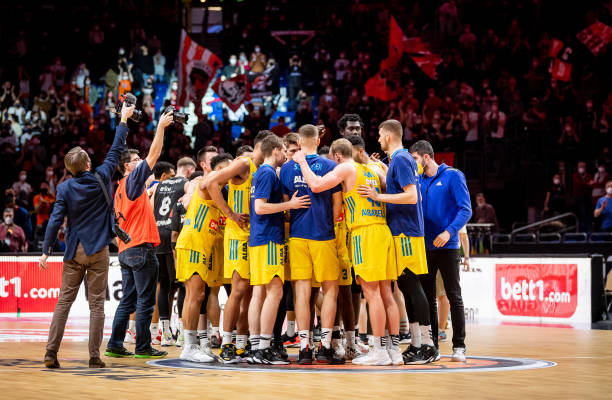 也表现突出 也表现突出