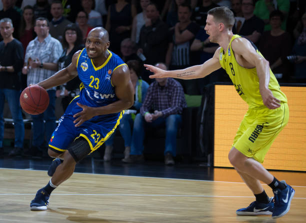 伊东纯也的 伊东纯也的