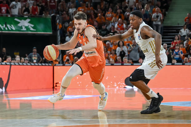 迪斯拉发队 迪斯拉发队