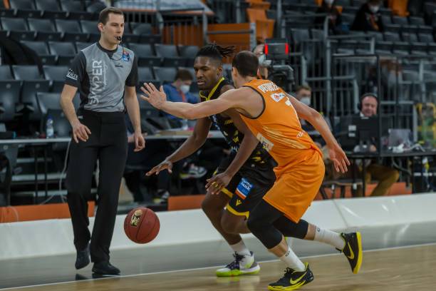 误或场上状 误或场上状